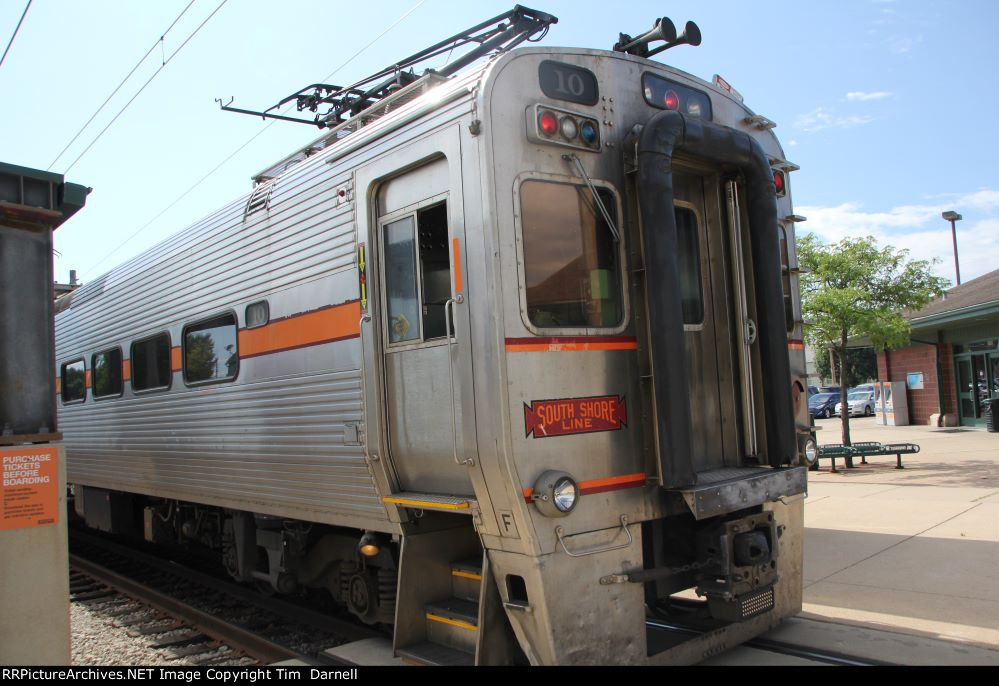 CSS 10 on the rear of train 7